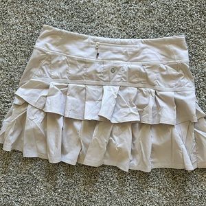 White LULULEMON skirt